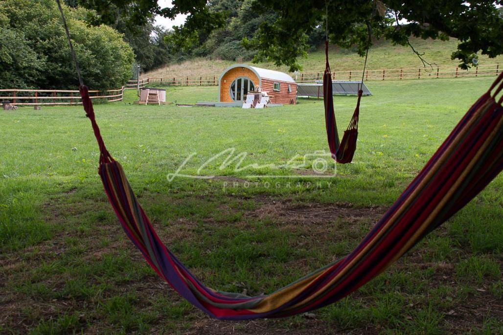 Hidden Wood Glamping And The Hideaway Cabin Уорминстер Экстерьер фото